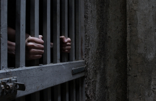 محرومیت یک زندانی سیاسی از حق مرخصی و آزادی مشروط