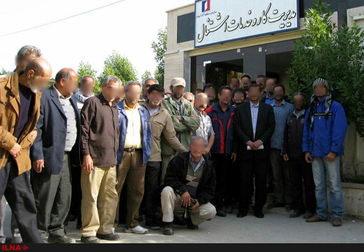 تجمع کارگران حمل و نقل پالایشگاه آبادان به روز دوم کشیده شد