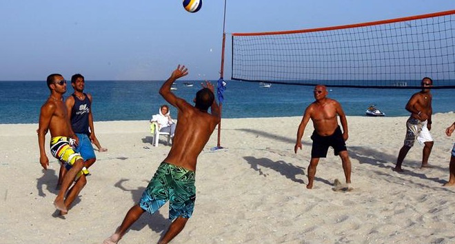 مسابقات جهانی والیبال ساحلی در کیش و وضع نامشخص زنان تماشاگر
