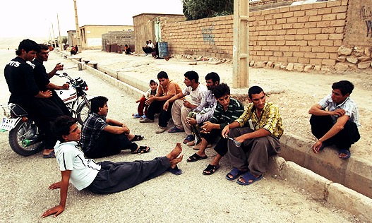 کارگران بیکارشده در کردستان: «جایی برای کارکُشته‌ها نیست؛ آمار بیکاری بالاست»