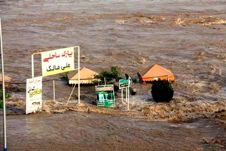 وضعیت روستاهای خوزستان سه‌هفته پس از سیل؛ چیزی ند‌‌اریم که زند‌‌گی‌مان را بچرخانیم