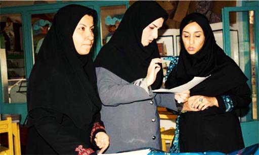 اخراج یک معلم زن به دلیل اعتقادات مذهبی در کرمانشاه