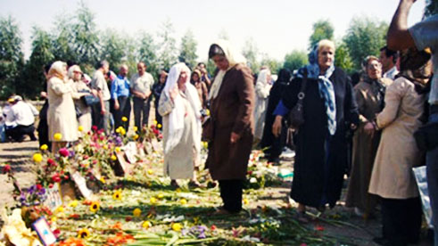 مراسم یادبود اعدامیان ۶۷ در فضایی امنیتی برگزار شد
