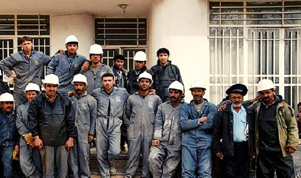 کارگران نفت و گاز گچساران خطاب به وزیر کار: منتظر تحقق وعده‌ها هستیم
