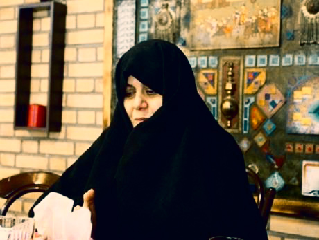 دبیر مجمع زنان فرهیخته انقلاب اسلامی: در مناطق گرمسیر دختران می‌توانند زود ازدواج کنند