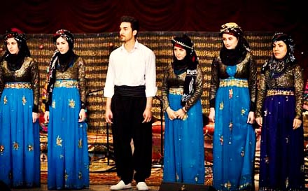 به دلیل همخوانی زنان؛ حذف گروه موسیقی “دایراک خاتون” از جشنواره اقوام در کرمانشاه