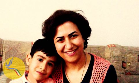آزیتا رفیع‌زاده، زندانی بهایی، با پایان مرخصی به زندان اوین بازگشت