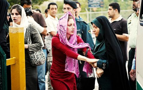 یورش پلیس به «مهمانی خاص» زنانه در تهران و بازداشت مهمانان